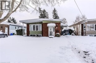 16 Ronaldshay Ave in Hamilton, ON - Building Photo