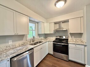 5624 Thea Ln in Raleigh, NC - Building Photo - Building Photo