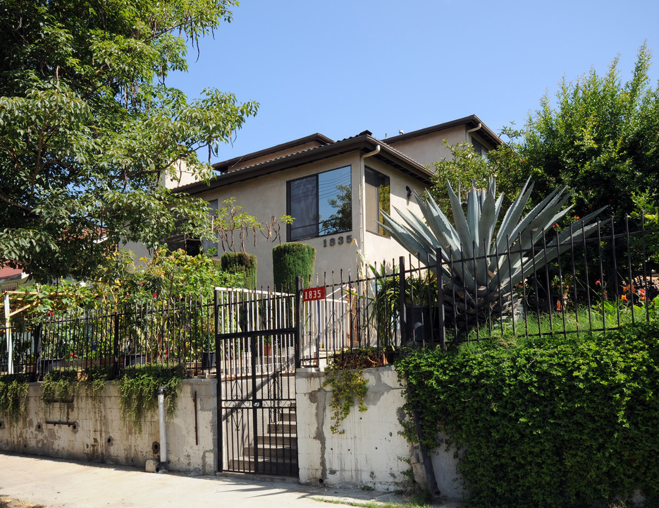 1835 Bellevue Ave in Los Angeles, CA - Building Photo