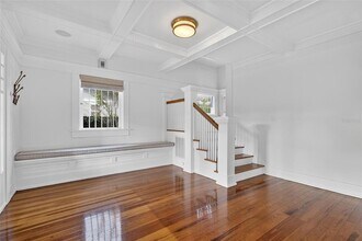 3003 W Harbor View Ave in Tampa, FL - Building Photo - Building Photo