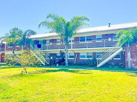 905 Thomas St in Starke, FL - Building Photo