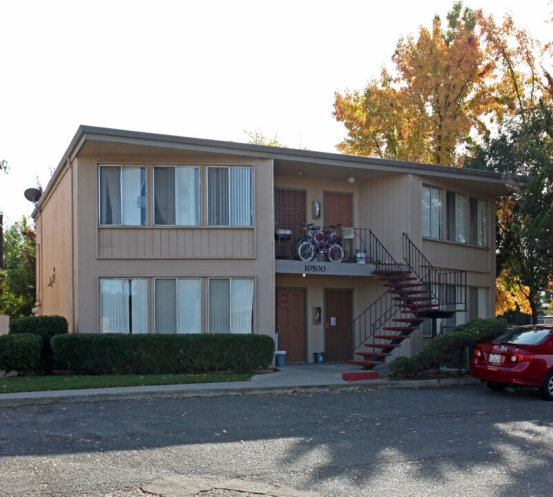 10500 Croetto Way in Rancho Cordova, CA - Building Photo