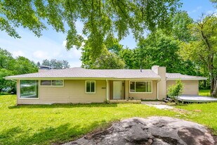 1003 Alford Ave in Hoover, AL - Building Photo