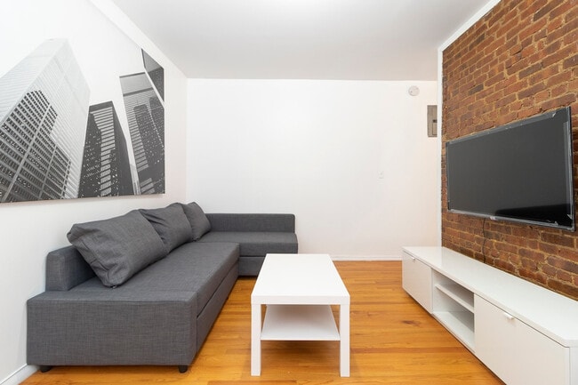 340 E 94th St, Unit SI ID1032043P in New York, NY - Foto de edificio - Building Photo