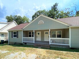 624 Frasier St in Marietta, GA - Building Photo