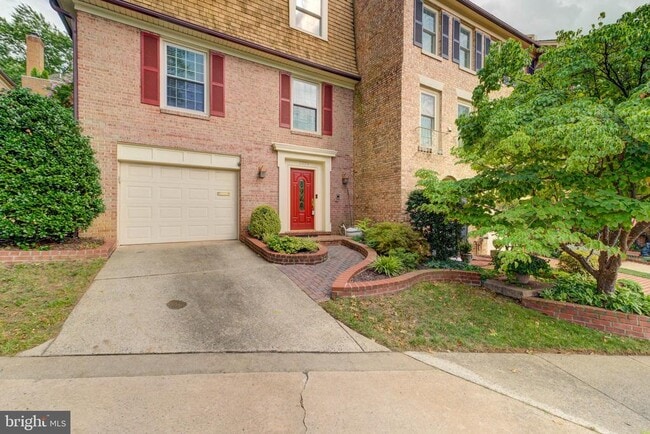 property at 2329 S Rolfe St