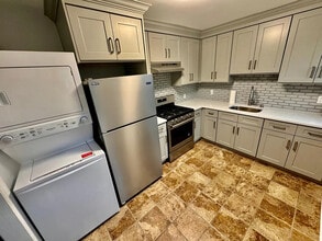 29 Lee Ct in New Rochelle, NY - Building Photo - Building Photo