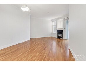 15350-1516A 16A Ave in Surrey, BC - Building Photo - Building Photo