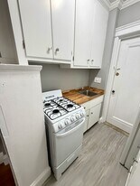 116 Riverway, Unit 2 in Boston, MA - Building Photo