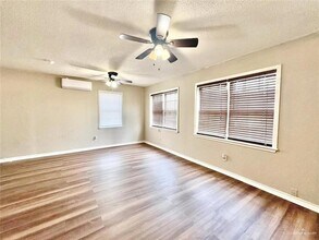 704 E Schunior St in Edinburg, TX - Building Photo - Building Photo
