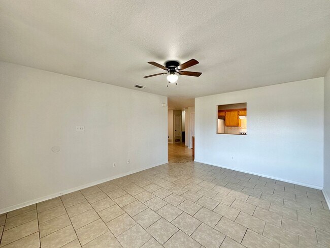 2608 Seabiscuit Dr in Killeen, TX - Foto de edificio - Building Photo