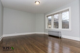 7431 S Eggleston Ave in Chicago, IL - Foto de edificio - Building Photo