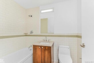 640 W 237th St, Unit 10C in Bronx, NY - Building Photo - Building Photo