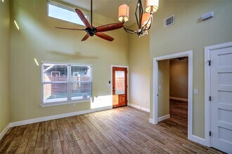 705 Blackson Ave in Austin, TX - Building Photo - Building Photo