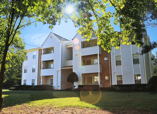 Magruder Run in Hampton, VA - Building Photo - Building Photo