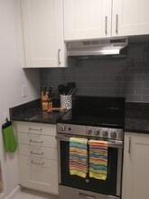 1435 4th St SW, Unit B317 in Washington, DC - Foto de edificio - Building Photo