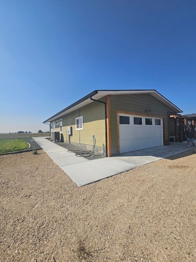 8481 Big Foot Rd in Melba, ID - Building Photo - Building Photo
