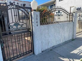 3044 E 7th St, Unit #A in Long Beach, CA - Building Photo