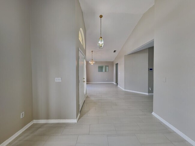 2214 Amberly Ave in Orlando, FL - Building Photo - Building Photo