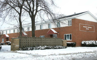 Courtyard Townhouses Apartments