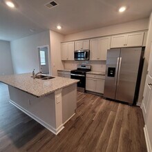 7120 Foxhollow Ln in Belville, NC - Building Photo - Building Photo