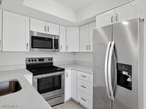 16200 Dublin Cir in Ft. Myers, FL - Building Photo - Building Photo
