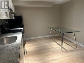 216 Maple Sugar Ln in Vaughan, ON - Building Photo - Building Photo