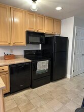 215 W College Ave in Tallahassee, FL - Foto de edificio - Building Photo