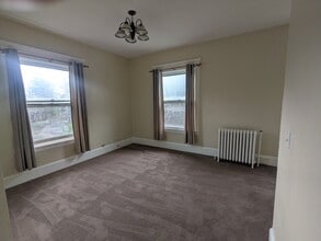 1435 SW Harrison St, Unit 4 in Portland, OR - Building Photo - Building Photo