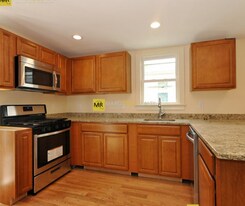 35 Pratt St, Unit 1 in Boston, MA - Building Photo