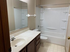 620 Laurel Oak Ct in Westerville, OH - Building Photo - Building Photo