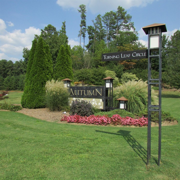 Autumn Park in Boiling Springs, SC - Foto de edificio