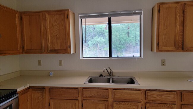 1265 Calle Ganzo, Unit #3 in Rio Rico, AZ - Building Photo - Building Photo