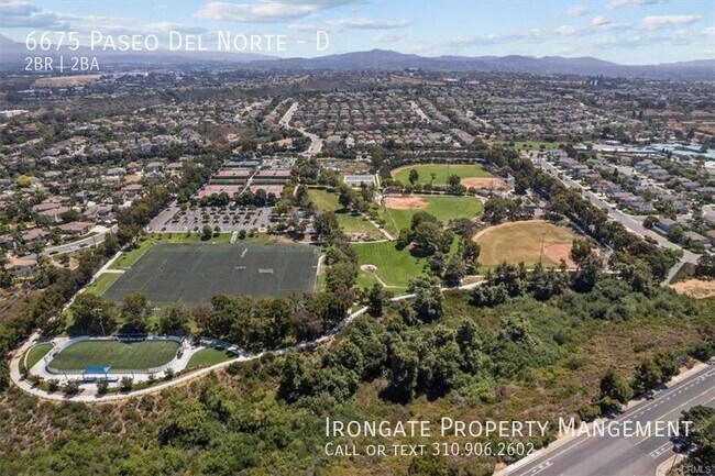 6675 Paseo Del Norte in Carlsbad, CA - Foto de edificio - Building Photo