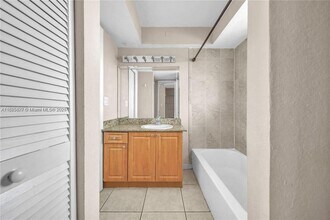 7737 SW 88th St in Miami, FL - Building Photo - Building Photo