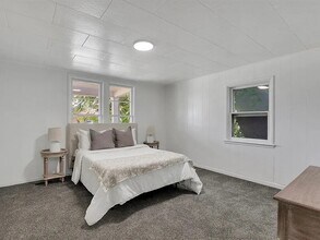 302 E Ermina Ave in Spokane, WA - Building Photo - Building Photo