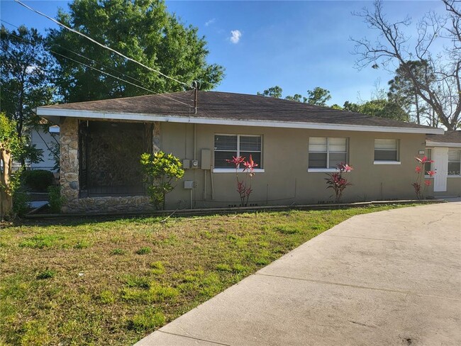 606 NW 1st Ave in Mulberry, FL - Building Photo - Building Photo