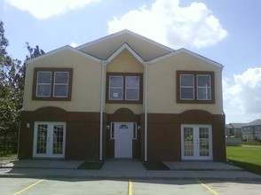 Jefferson Place Apartments in Marrero, LA - Building Photo - Building Photo