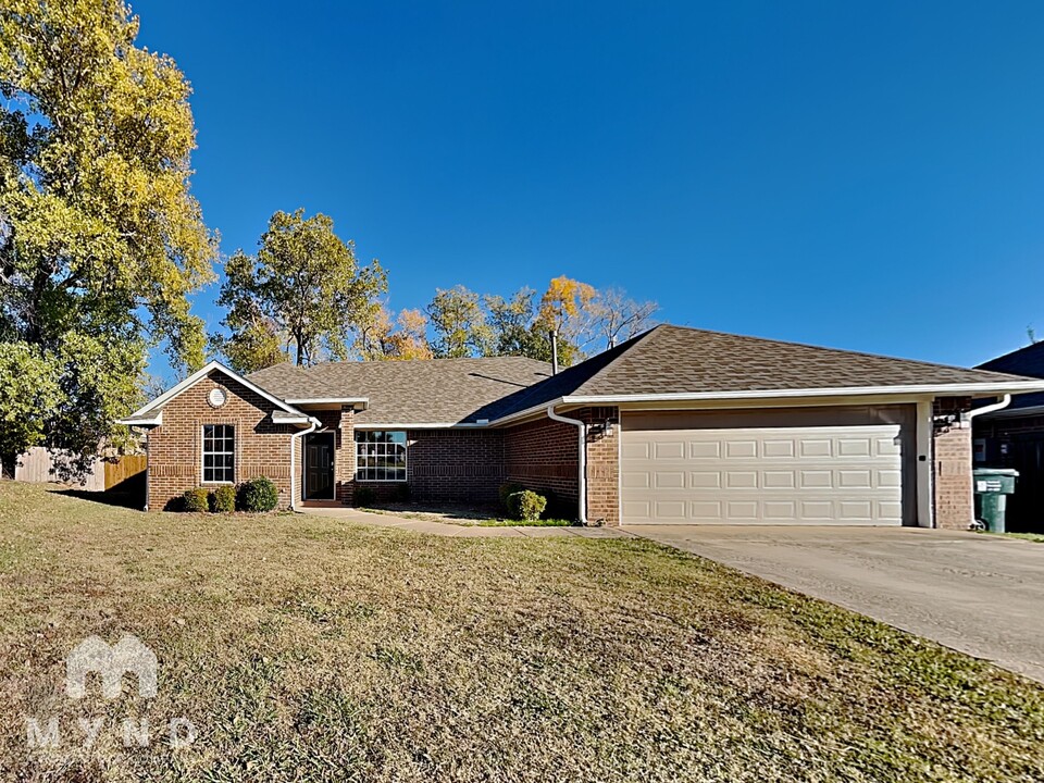 3325 Remington Ct in Norman, OK - Building Photo