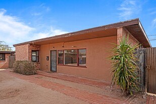 2230 E Spring St in Tucson, AZ - Building Photo