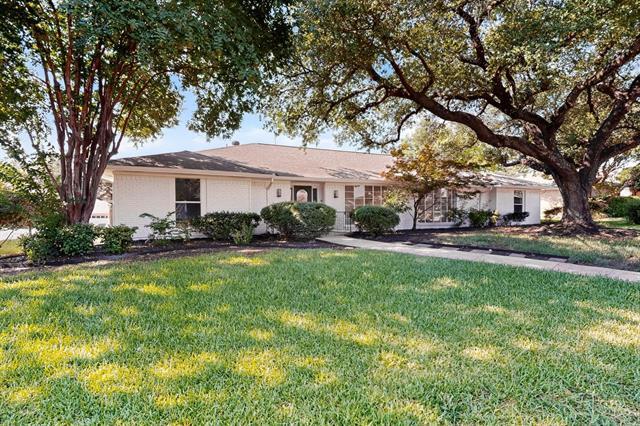 7116 Town Bluff Dr in Dallas, TX - Building Photo