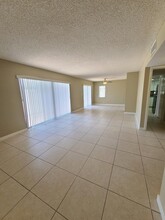 3201 Bayview Dr in Fort Lauderdale, FL - Building Photo - Building Photo