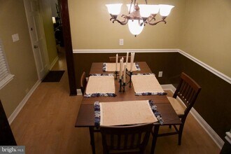1332 Hollins St in Baltimore, MD - Building Photo - Building Photo