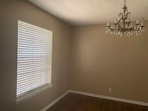 1109 Apache Ct in Longview, TX - Building Photo - Building Photo