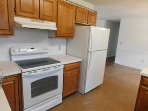 303 Betty Dr in Elizabeth City, NC - Building Photo - Building Photo