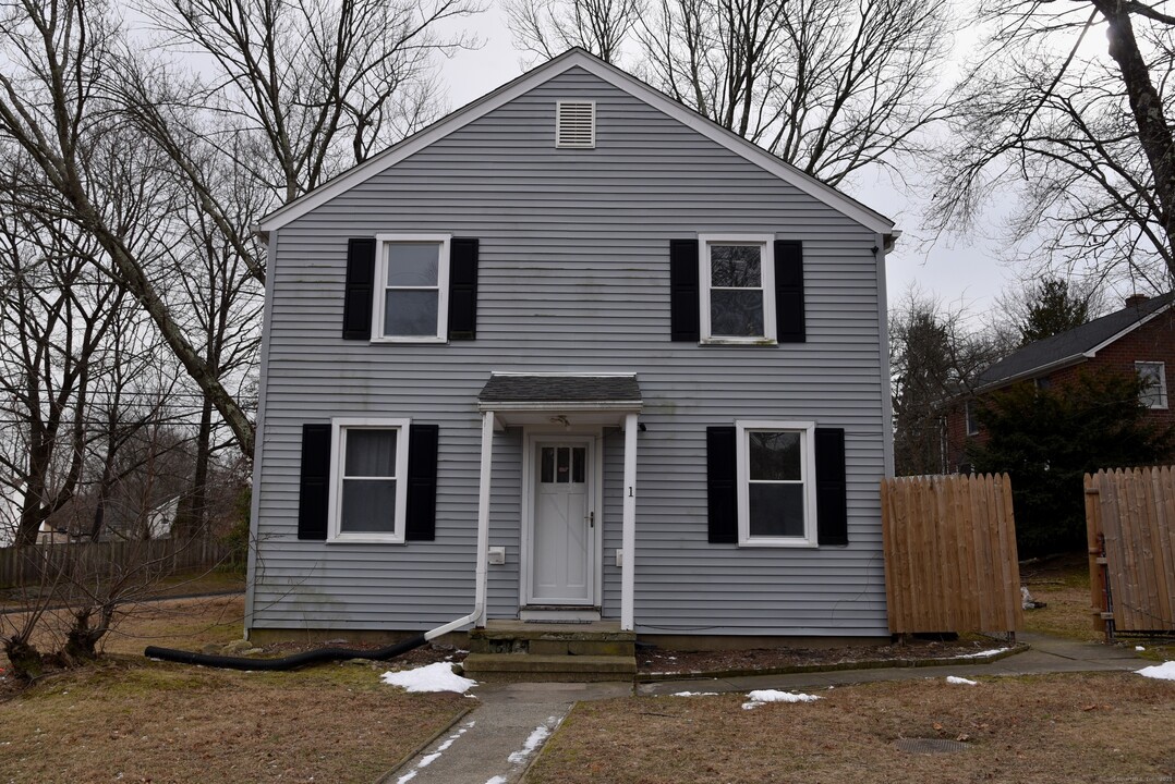 1 Garden Dr in Fairfield, CT - Building Photo