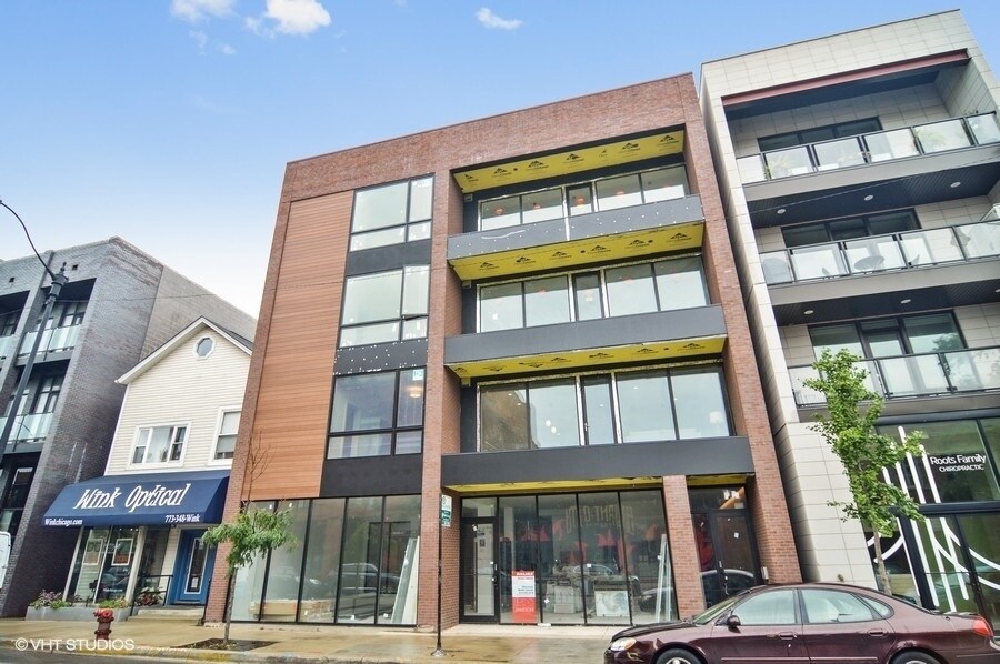 2742 N Lincoln Ave in Chicago, IL - Building Photo