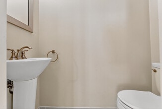 94 Midland Ave, Unit 1 in Montclair, NJ - Building Photo - Building Photo