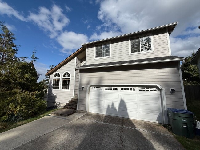 property at 829 Blueberry Ln