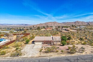 7273 Sunny Vista Rd in Joshua Tree, CA - Building Photo
